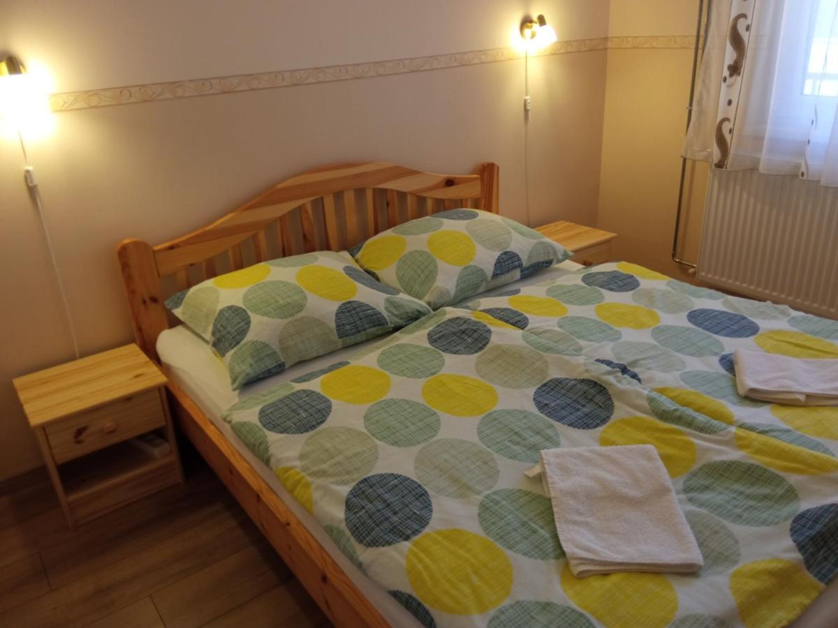 Gyoengyvirag Apartmanhaz Hajdúszoboszló Eksteriør billede